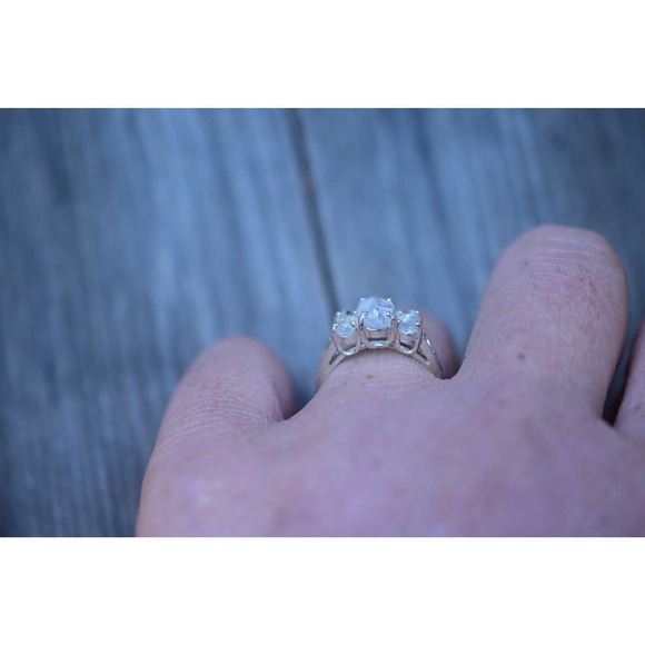 Raw Crystal Ring, Raw Stone Ring, Rings for Women, Stacking Ring, Raw Ge… - Picture 3 of 5